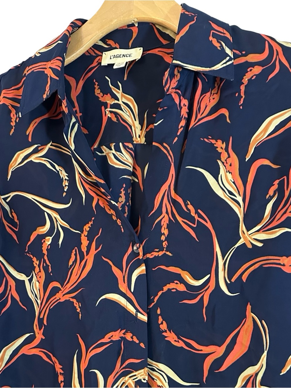 L’Agence Women's Size XS Navy Red Floral Nina Silk Button Up Blouse Shirt - Picture 3 of 7